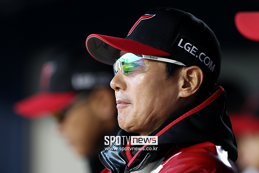 ▲ 디펜딩 챔피언 LG 트윈스는 올해 5할 승률 언저리를 맴돌고 있다. LG 염경엽 감독 ⓒ곽혜미 기자