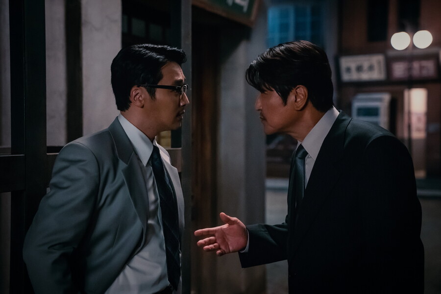 ▲ 삼식이 삼촌 변요한 송강호 스틸. 제공| 월트디즈니컴퍼니 코리아