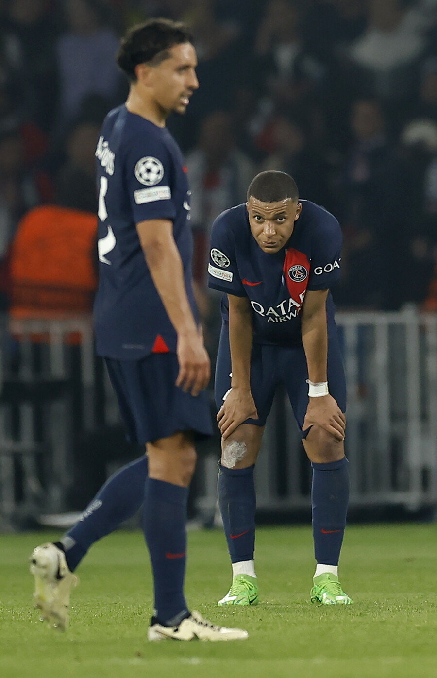 ▲ 파리 생제르맹은 8일 오전 프랑스 파리의 파르크 데 프랭스에서 열린 2023-24 유럽축구연맹 챔피언스리그(UCL) 4강 2차전에서 마츠 후멜스에게 결승골을 내주며 보루시아 도르트문트에 0-1로 패했다. 1차전도 0-1로 졌던 파리는 합계 0-2로 결승 진출이 좌절됐다. 킬리안 음바페는 무득점, 이강인은 교체로 나섰지만, 경기를 뒤집지 못했다. ⓒ연합뉴스/AP/EPA