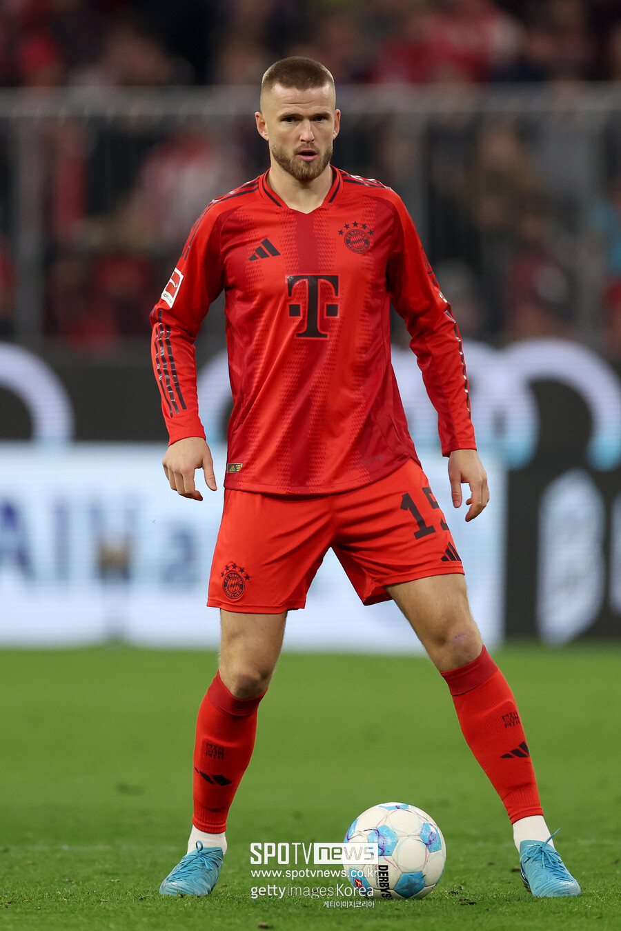 ▲ 영국 매체 'TBR 풋볼'은 12일(한국시간) "다이어가 바이에른 뮌헨과 계약을 끝내고 떠날 수 있다"라고 보도했다. 이어 "지난 겨울 이적 시장서 토마스 투헬 감독의 지지를 받은 다이어는 현재 뱅상 콤파니 감독 체제에서 입지가 좁다"라고 덧붙였다. 또한 "현재 브라이튼과 브렌트포드, 울버햄튼이 모두 다이어의 상황을 주시하고 있다"라며 "다이어는 바이에른 뮌헨과 새로운 계약을 맺을 수 있다는 희망이 있다"라고 전했다. 이 매체는 "바이에른 뮌헨은 다이어의 프로 정신에 만족하고, 대화에 열려있다. 그러나 출전 시간 증가에 대한 보장은 없을 것이다"라고 밝혔다.