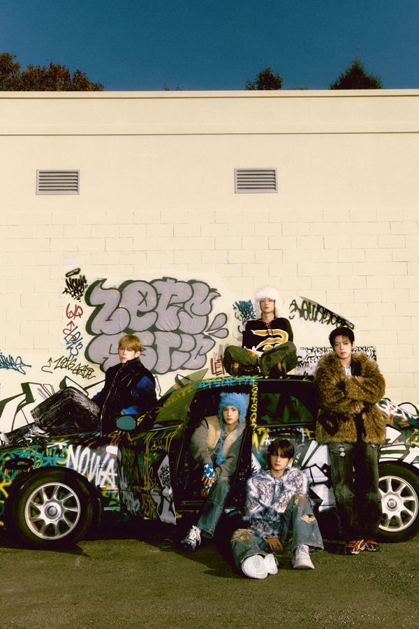 ▲ 나우어데이즈 새 싱글 '렛츠 기릿' 콘셉트 사진. 제공|큐브엔터테인먼트