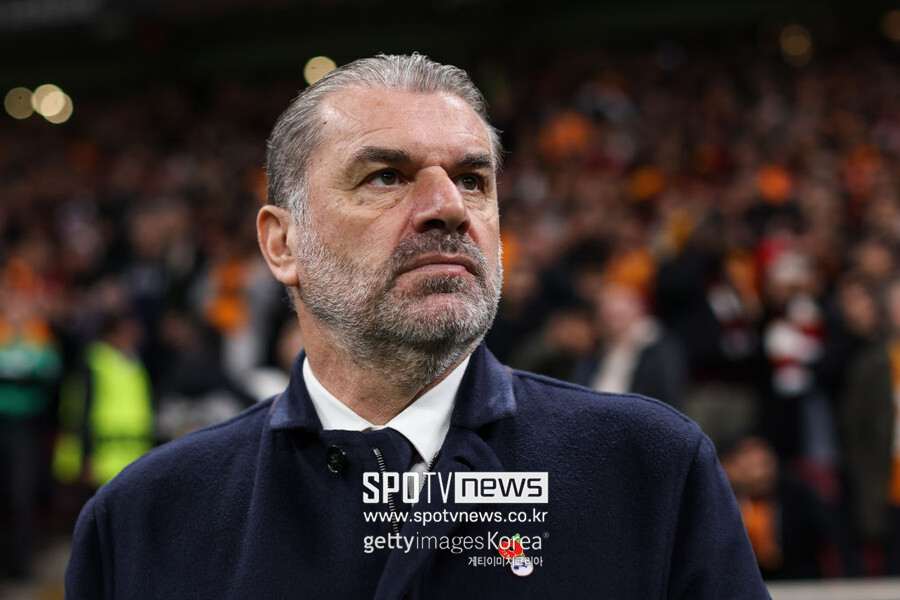 ▲ 토트넘이 부진을 겪고 있다. 토트넘 팬들이 경기 후 야유를 퍼부을 정도로 분위기가 좋지 않다. 승격팀 입스위치를 상대로 패하면서 토트넘은 프리미어리그 10위까지 떨어졌다. 슈팅수와 점유율에서 앞서면서 시종일관 경기를 지배했음에도 입스위치의 시즌 첫 승 제물이 됐다. 2002년 3부 리그까지 떨어졌다가 22년 만에 1부로 복귀한 입스위치는 10라운드까지 5무 5패로 단 1승도 거두지 못하고 있었다.