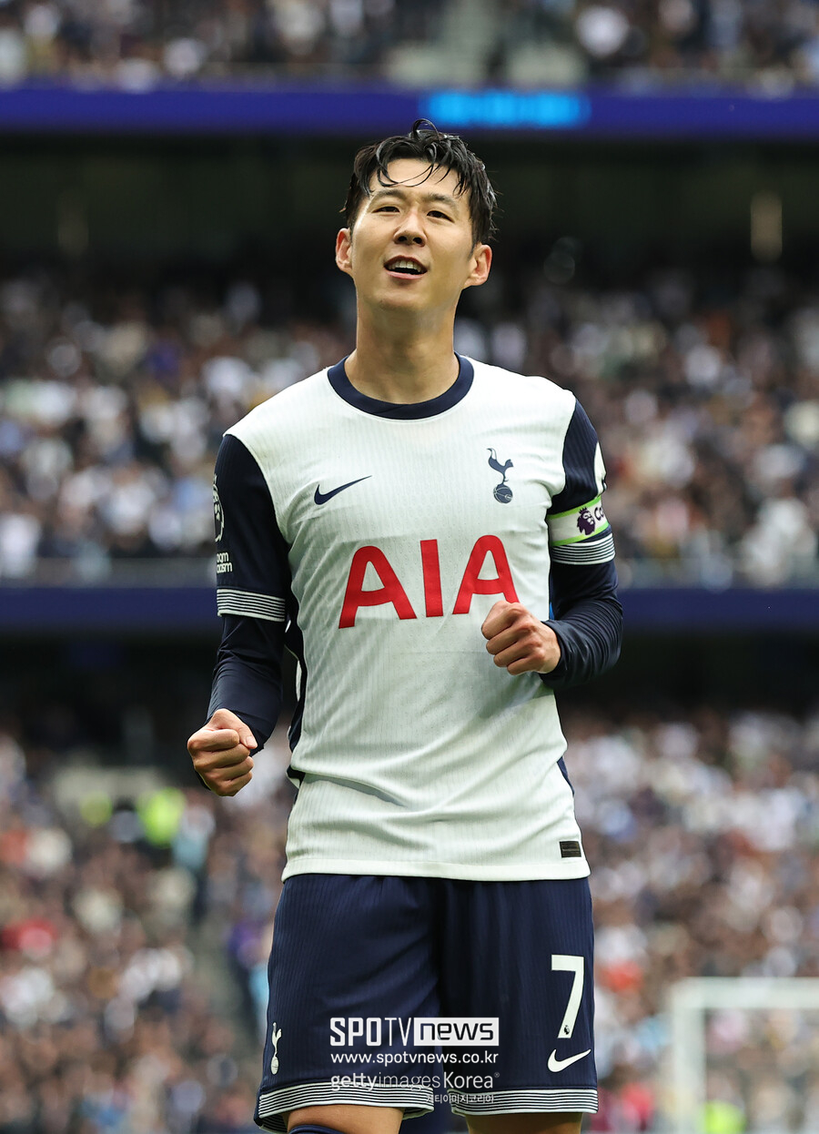 ▲ 손흥민이 이번에 연장 옵션을 받아들였지만, 그에게는 여전히 유럽 빅클럽들의 관심이 집중되어 있다. 로마노 기자는 손흥민이 다른 빅클럽들의 영입 리스트에 포함되어 있다는 사실을 언급하며, 