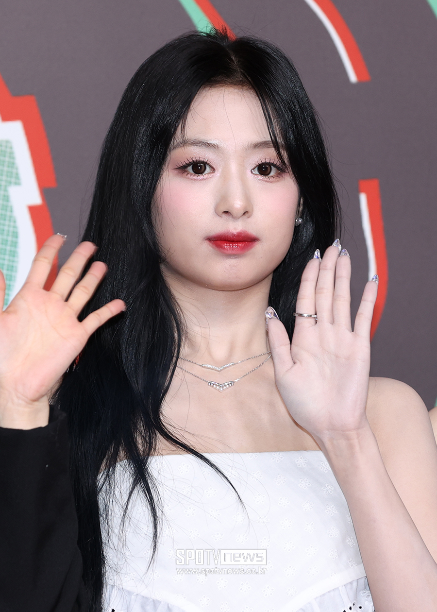 포토S] 베이비몬스터 아현, 사랑스러운 비주얼 &lt; 현장취재기사 &lt; 연예 &lt; 기사본문 - SPOTV NEWS