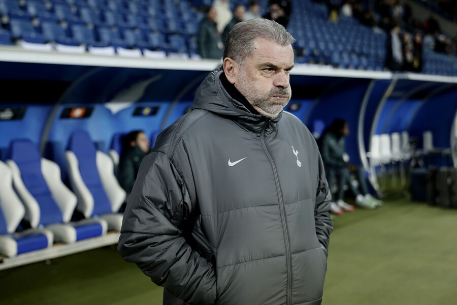 ▲ 토트넘 홋스퍼 주장 손흥민이 최악의 분위기에서 치렀던 호펜하임과의 2024-25 유럽축구연맹 유로파리그(UEL)에서 두 골을 넣으며 3-2 승리를 이끌며 16강 직행 확률을 높였다. 신뢰가 흔들리고 있던 엔제 포스테코글루 감독의 권위도 세워줬다. ⓒ연합뉴스/REUTERS/AFP/EPA