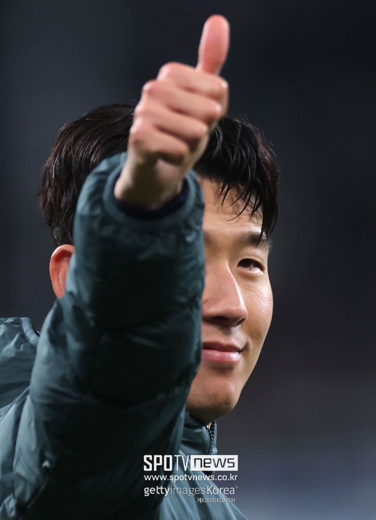 ▲ 호펜하임전에서의 멀티골로 손흥민은 토트넘의 또 다른 역사를 썼다. 그는 토트넘 소속으로 통산 436경기에 출전하며 구단 역대 출전 순위 10위에 올랐다. 또한, 이번 시즌 10호 골을 기록하며 9시즌 연속 두 자릿수 득점이라는 대기록을 이어갔다. 2016-17시즌 이후 프리미어리그에서 손흥민이 유일하게 달성한 기록이다.