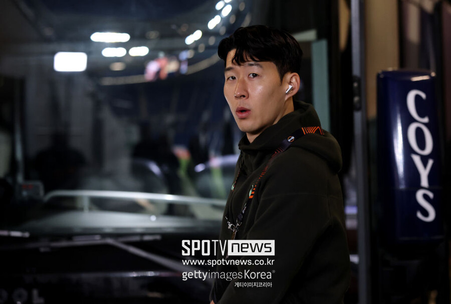 ▲ 손흥민은 이번 시즌 프리미어리그에서 6골, 유로파리그에서 3골, 리그컵에서 1골을 기록 중이다. 시즌 중반을 넘어서는 시점에서 그는 자신의 기록을 더욱 경신할 가능성이 크다. 특히 프리미어리그 10골 달성과 함께, 토트넘 통산 득점 순위 4위 등극이 그의 다음 목표로 주목된다.