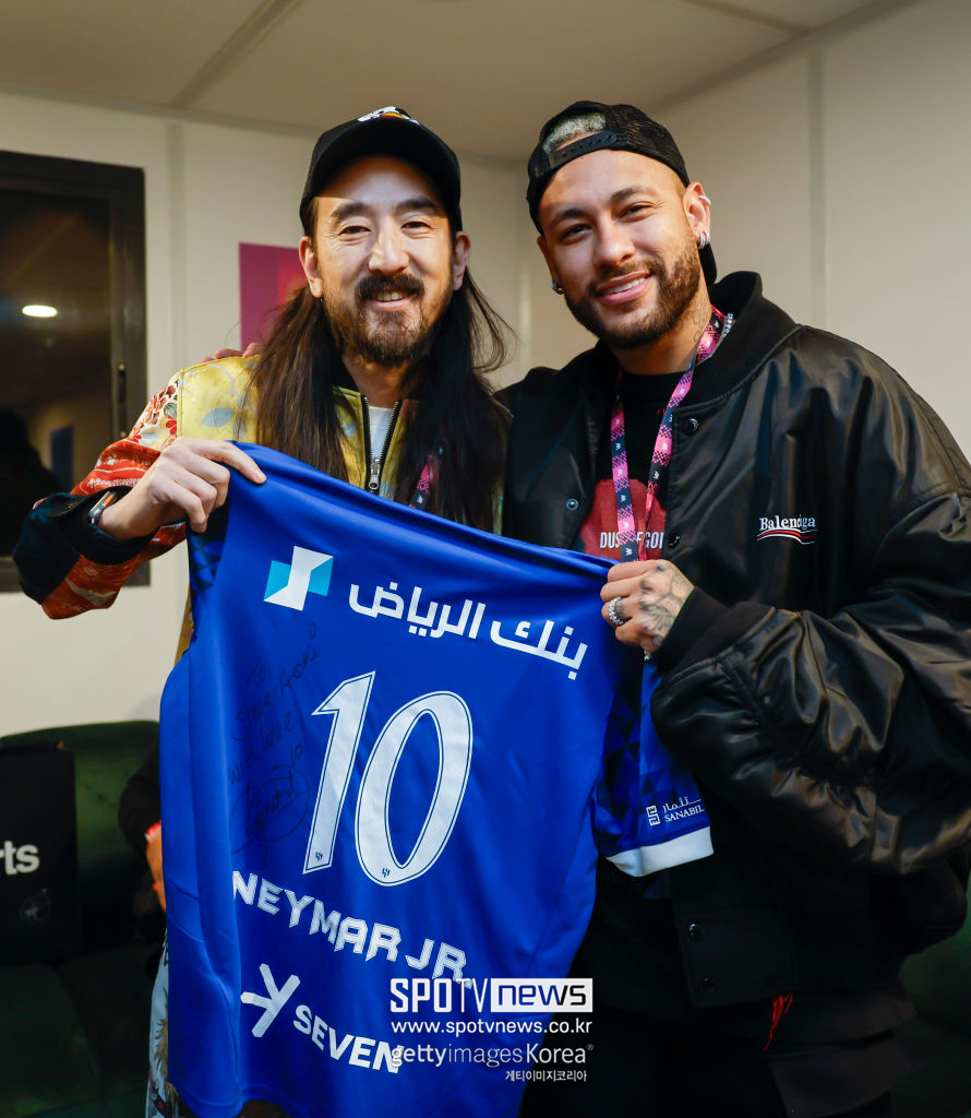 ▲ 검진 결과 축구선수에게 치명적인 무릎 전방 십자인대와 반월판 모두 파열됐다. 보통 6개월 이상 재활을 해야 하고 복귀 이후 속도와 내구성에 모두 큰 영향을 주는 부위라 30대를 넘긴 네이마르가 기량을 유지할 수 있을지 의문이 따랐다.