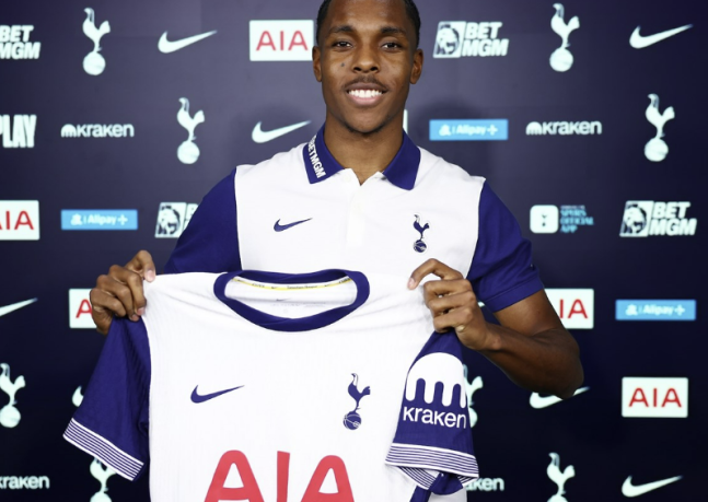 ▲ 마티스 텔을 둘러싼 이야기는 끝없는 반전의 연속이었다. 맨체스터 유나이티드, 아스널 등 여러 프리미어리그 클럽들이 텔에게 관심을 보였지만, 최종 승자는 토트넘이었다. 임대료로만 1000만 유로(약 150억 원)를 지급했고, 연봉 역시 전액 부담하기로 했다. 게다가 시즌 종료 후 완전 이적 옵션까지 포함되면서 텔을 향한 토트넘의 기대가 어느 정도인지 알 수 있는 대목이다. ⓒ 토트넘 홋스퍼