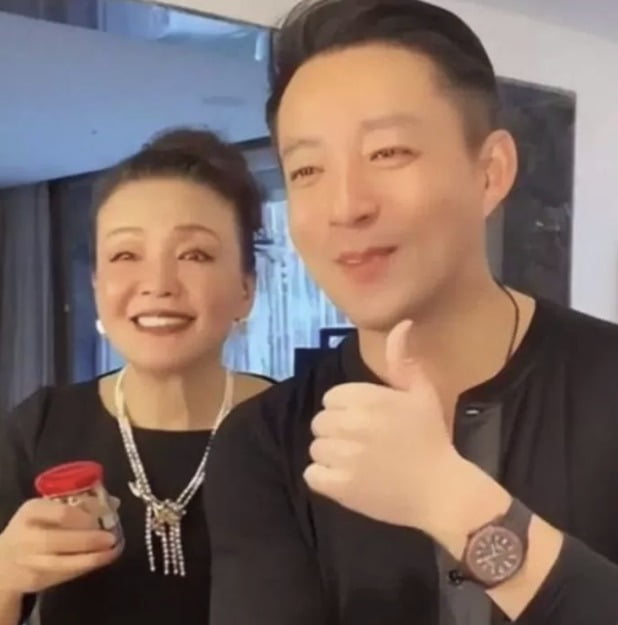▲ 故서희원 전 시어머니 장란(왼쪽), 前남편 왕샤오페이. 출처| 바이두