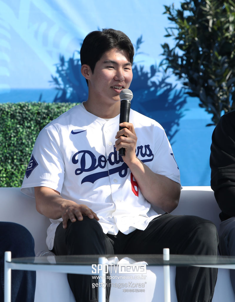 ▲ 김혜성이 차분하게 메이저리그 무대에 적응한다면 2027년에는 팀의 주전 유격수가 되어 있을 수도 있다는 전망이 나온다