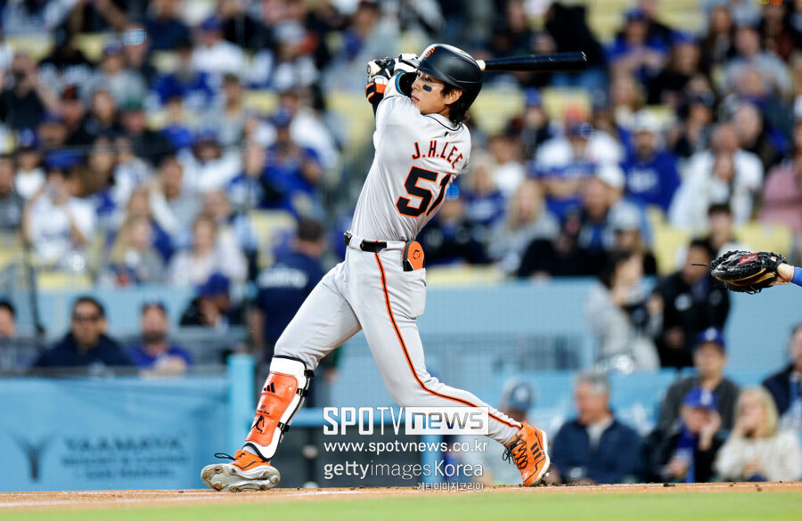 ▲ 디 애슬레틱은 이정후가 콘택트 능력 외에 장타력도 보완되어야 한다면서, 그것이 대체 선수 레벨과 스타를 판가름하는 하나의 중요한 요소가 될 것으로 내다봤다