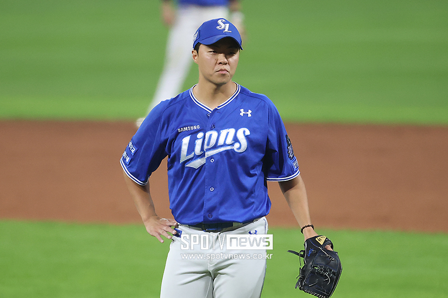 ▲ 올 시즌 삼성 불펜의 최고 기대주로 뽑혔던 김무신은 훈련 중 팔꿈치 통증을 느껴 검진을 받았고 팔꿈치 굴곡근에 손상이 발견됨에 따라 투구를 중단하고 귀국행 비행기를 탔다. ⓒ곽혜미 기자