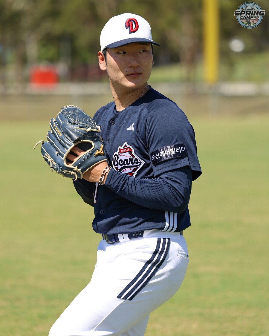 ▲ 13일 라이브 피칭에서 최고 구속 150km를 던지는 등 위력적인 구위로 정상적인 시즌 준비를 알린 곽빈 ⓒ두산베어스