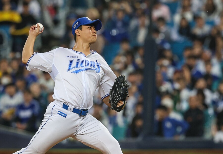 ▲ 개명까지 하며 의욕적으로 2025년 시즌을 준비한 김무신은 갑작스러운 팔꿈치 수술로 결국 올 시즌 뛰지 못하는 시련을 맞이했다. ⓒ삼성 라이온즈