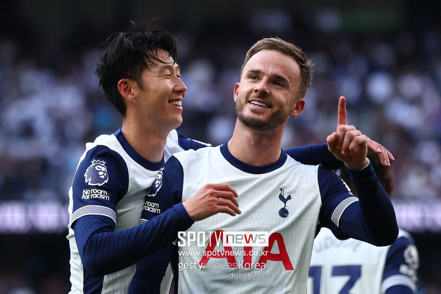 ▲ 최근 손흥민도 골을 넣고 '쉿' 세리머니를 한 바 있어 흥미로웠다. 매디슨은 결승골을 넣었고 절묘하게도 킨이 현역 시절 뛰었던 맨유전이었다는 점에서 화제성은 더 컸다. 팬들은 더욱 열광했다.