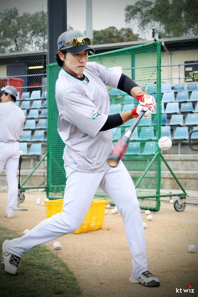 ▲ 지난해 후반기 맹활약을 펼치며 올 시즌 기대감을 키우고 있는 오윤석 ⓒkt위즈