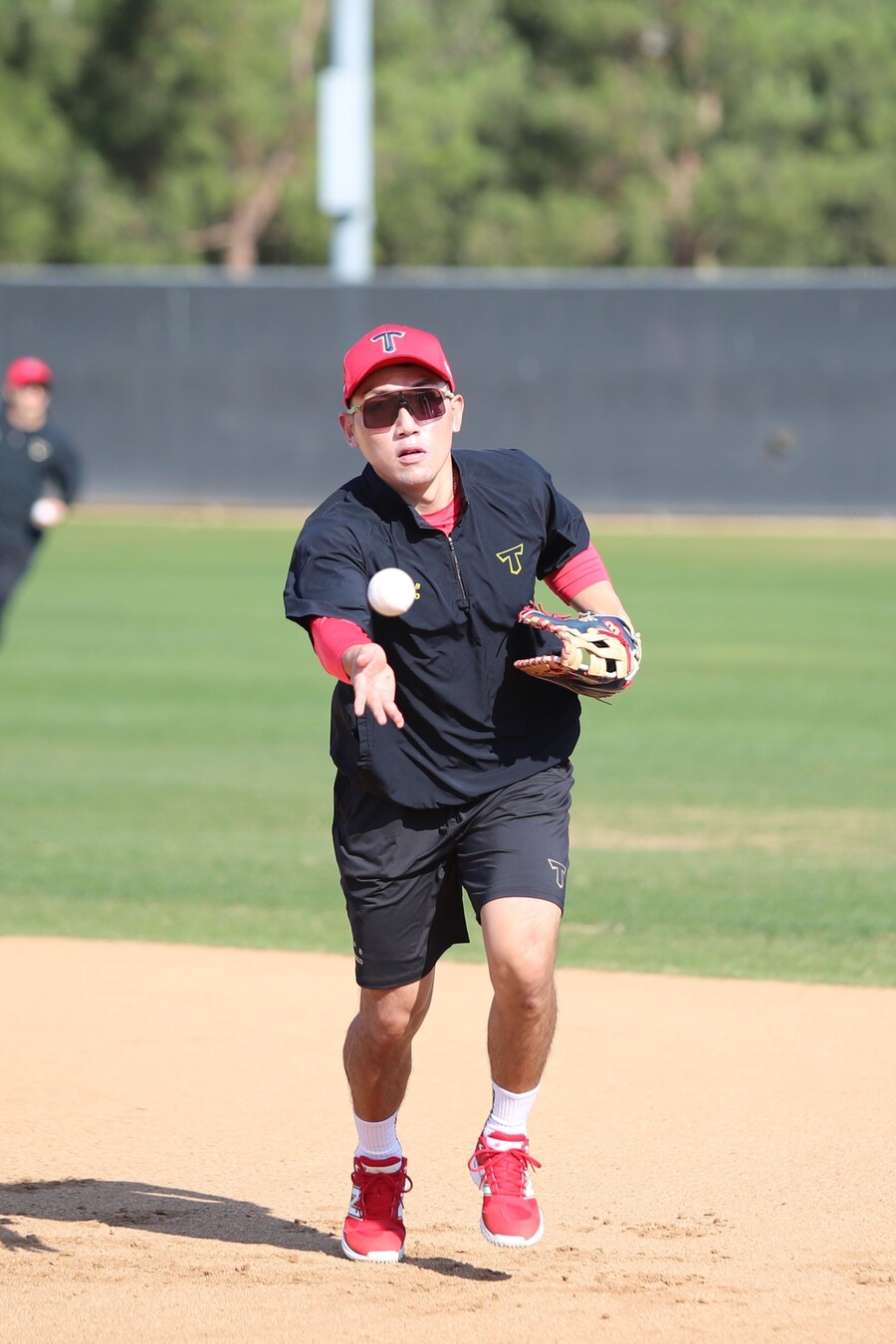 ▲ 아직 가능성 차원이지만 외야수로서의 출전 가능성도 타진하고 있는 서건창 ⓒKIA타이거즈