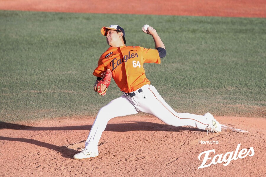 ▲ 권민규는 25일 KIA와 연습경기에서도 무실점을 기록하며 연습경기 4.2이닝 퍼펙트 행진을 이어 가고 있다 ⓒ한화이글스