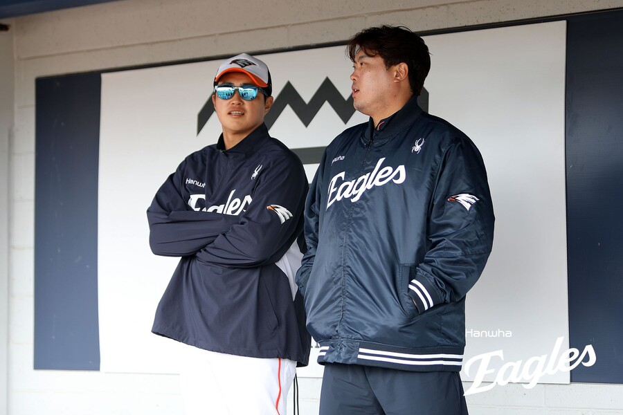 ▲ 김경문 감독의 리더십, 베테랑들의 솔선수범 속에 한화는 조금씩 다른 팀으로 바뀌어가고 있다 ⓒ한화이글스