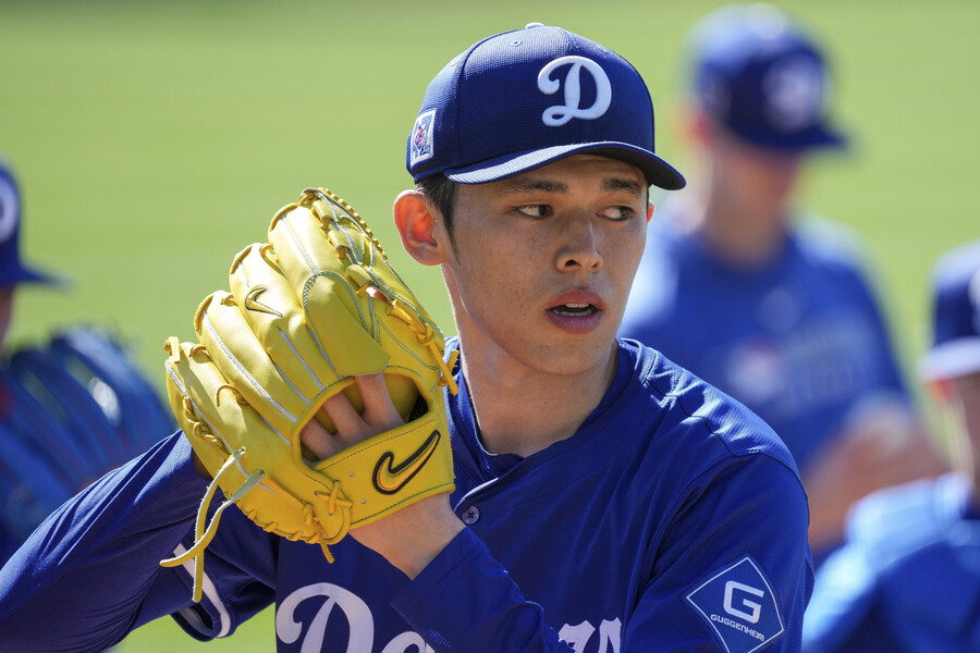 ▲ 첫 실전 등판에 나선 LA 다저스 유망주 사사키 로키가 첫 타자에게 홈런을 허용했다. ⓒ연합뉴스