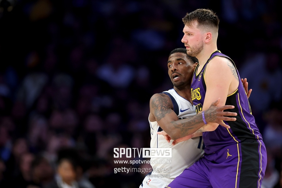 ▲ 카이리 어빙과 돈치치(왼쪽부터).