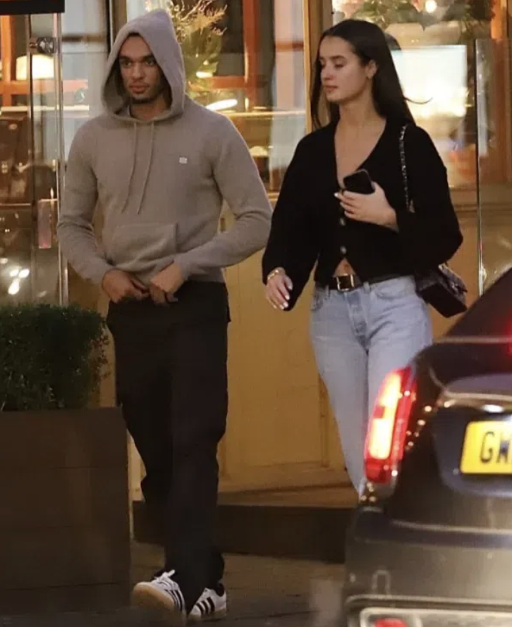 ▲ 트렌트-알렉산더 아놀드와 여자친구 ⓒ더선