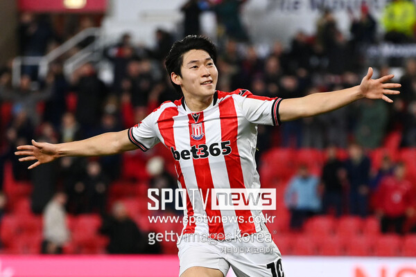 ▲ 배준호가 정리해줬다. 45분 앤드류 모런이 페널티지역 오른쪽에서 흘린 볼을 그대로 잡아 골망을 흔들었다. 상당히 좋은 컷백이었다. 볼을 받기 위해 공간을 만들어 움직이는 지능도 돋보였다.