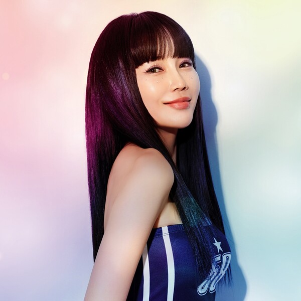 ▲ 장나라 '나도 여자랍니다'를 세미 트로트 버전으로 리메이크 하는 김지현. 제공|그레인엔터테인먼트