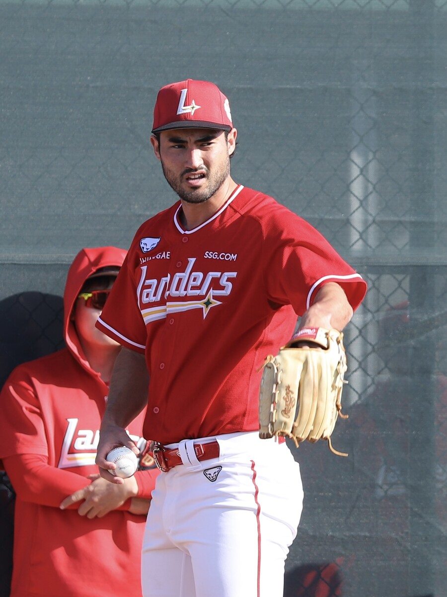 ▲ 화이트는 자신의 느낌상 큰 부상은 아니라고 보고 있으나 정밀 검진을 받아와야 정확한 결과를 알 수 있다. ⓒSSG랜더스