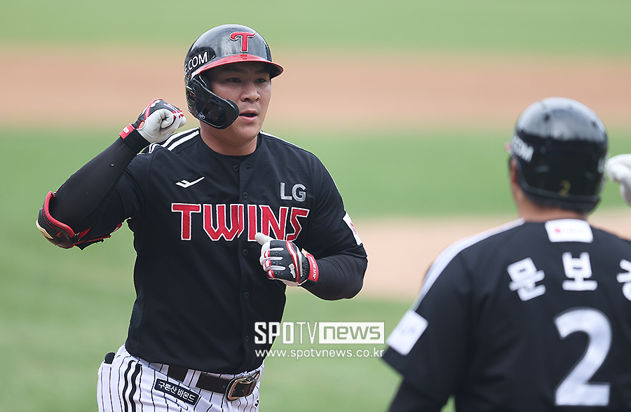 ▲ 연습경기 들어 공수 모두에서 빼어난 활약을 하며 올 시즌을 기대케 하고 있는 오지환 ⓒ곽혜미 기자