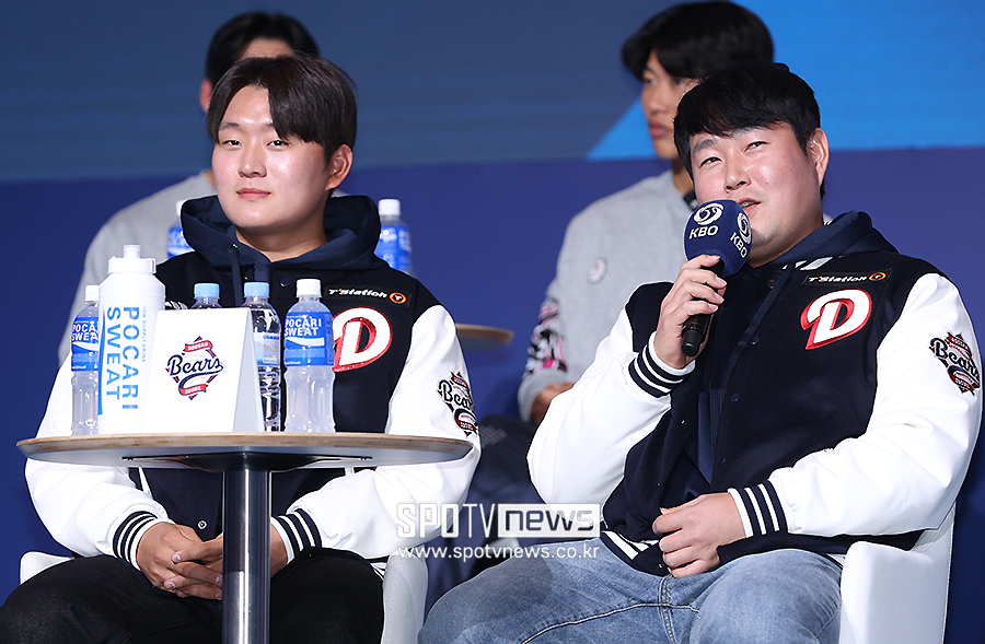 ▲ 김택연 양의지 ⓒ곽혜미 기자