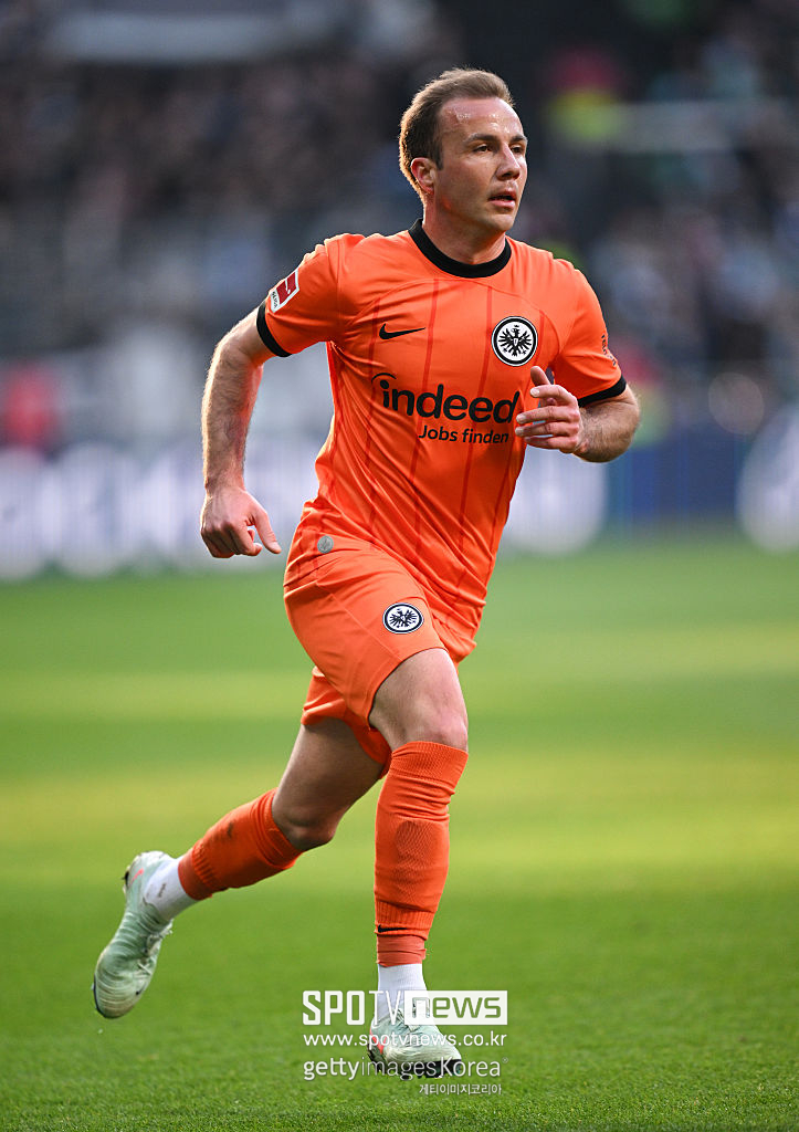 ▲ 독일 국가대표 출신 '천재 미드필더' 마리오 괴체는 아인트라흐트 프랑크푸르트 공격 조립을 책임지는 2선 플레이메이커다.