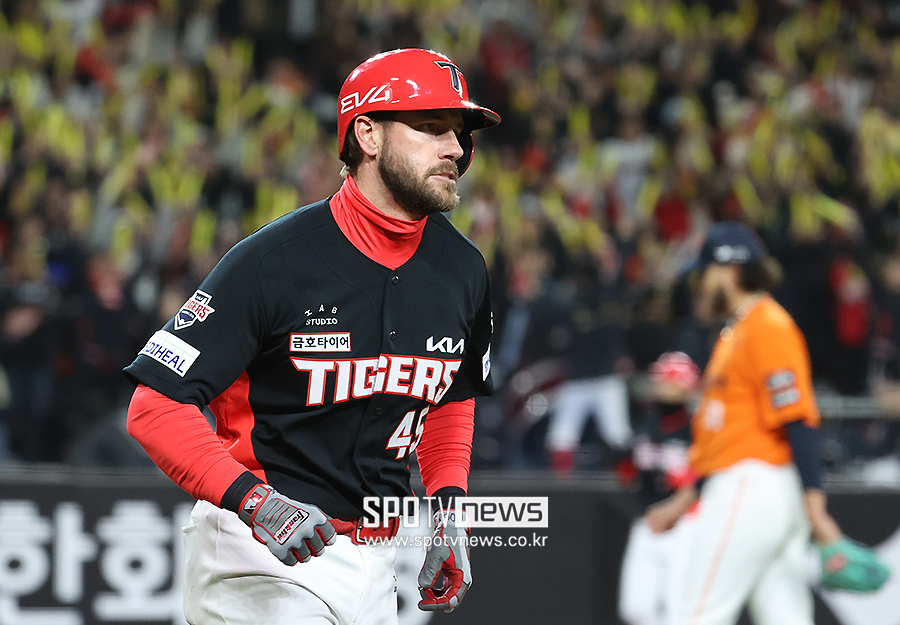 ▲ 위즈덤이 올해 끝까지 좋은 활약을 한다면 메이저리그 구단들의 관심이 있을 수도 있다. ⓒ곽혜미 기자