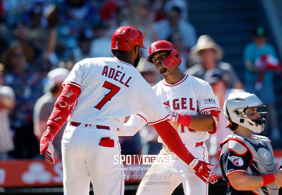 ▲ 한때 메이저리그 최고 유망주로 꼽혔던 에인절스 외야수 조 아델이 한 이닝 멀티 홈런을 터트렸다. 그래도 아직은 '한 이닝 한 투수 상대 만루홈런 두 개' 라는 진기록에 못 미친다.