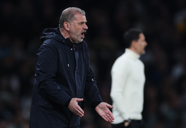 ▲ 엔제 포스테코글루 감독은 유로파리그 탈락 결과물을 만들 경우 다니엘 레비 회장이 경질의 칼을 뽑을 것이라는 소문에 휘말려 있다. ⓒ연합뉴스/REUTERS