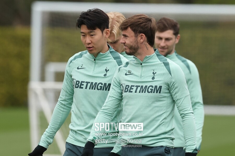 ▲ 포스테코글루 감독은 패배 후에도 '손흥민과 윌손 오도베르가 금요일에는 괜찮아질까'라는 질문에 "꼭 그래야 한다"라고 강조했다. 이어 "전체적인 목표는 금요일에 제대로 출장할 수 있도록 하는 것"이라고 덧붙였다.