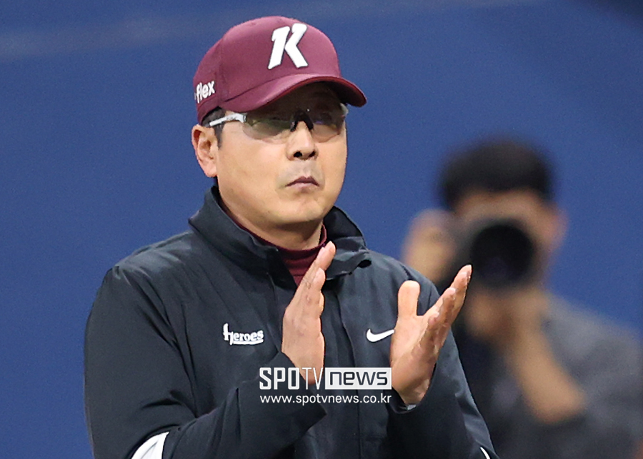 키움 홍원기 감독의 쓴웃음 "우리가 4, 5선발이 있나요?" < 현장취재기사 < KBO < 야구 < 기사본문 - SPOTV NEWS
