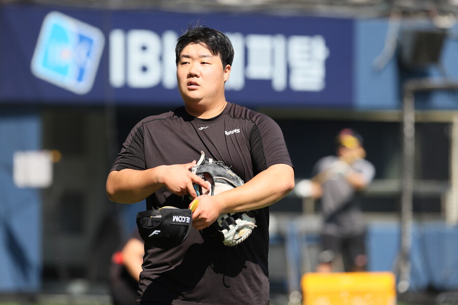 ▲ 기대가 컸던 만큼 실망도 큰 양상인 김범석은 올 시즌 1군 진입을 장담할 수 없는 양상이다 ⓒ LG 트윈스