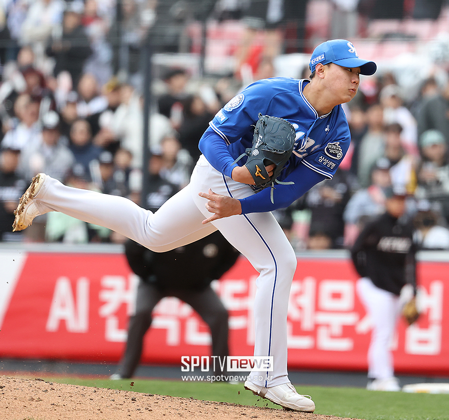 ▲ 어린 시절 힘이 부족했다는 평가를 받은 배찬승은 각고의 노력으로 지금은 150km 중반대의 빠른 공을 던지는 파이어볼러로 성장했다. ⓒ곽혜미 기자