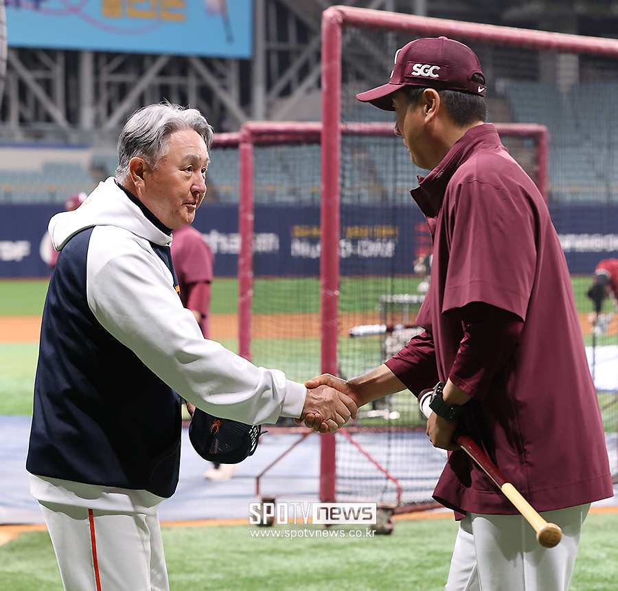 ▲ 김경문 감독 홍원기 감독 ⓒ곽혜미 기자