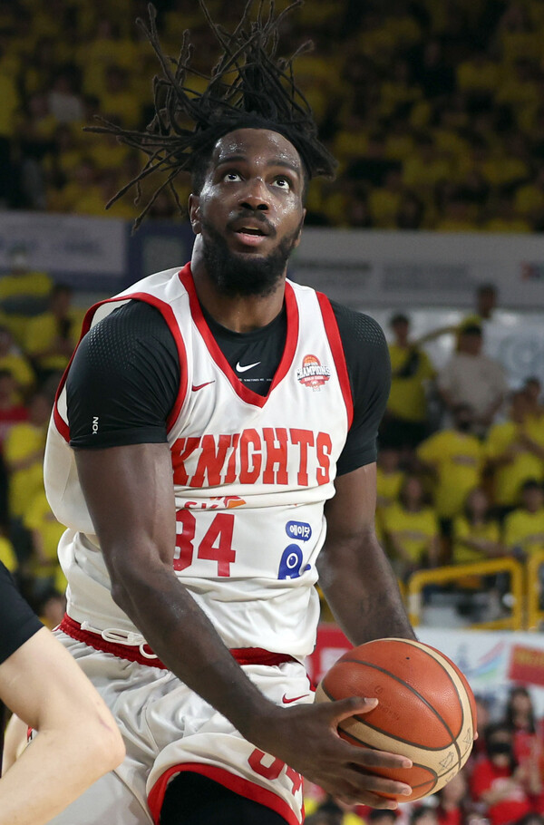 ▲ 서울SK가 창원LG와의 챔피언결정 4차전을 이기고 1승 3패로 승부를 5차전으로 끌고 갔다. ⓒ연합뉴스