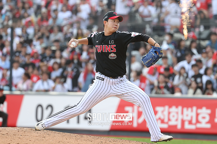 ▲ 이르면 5월 말 삼성과 3연전에 복귀할 것으로 보이는 지난해 팀 마무리 유영찬 ⓒ곽혜미 기자