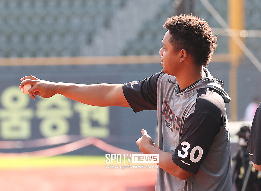 ▲ 허벅지 부상 재활을 마치고 이제 복귀를 코앞에 두고 있는 엘리에이저 에르난데스 ⓒ곽혜미 기자