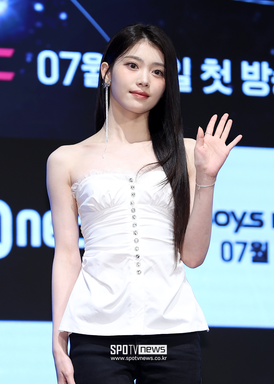 포토S] 샤오팅, 시선 사로잡는 쇄골 라인 < 현장취재기사 < 포토 < 연예 < 기사본문 - SPOTV NEWS