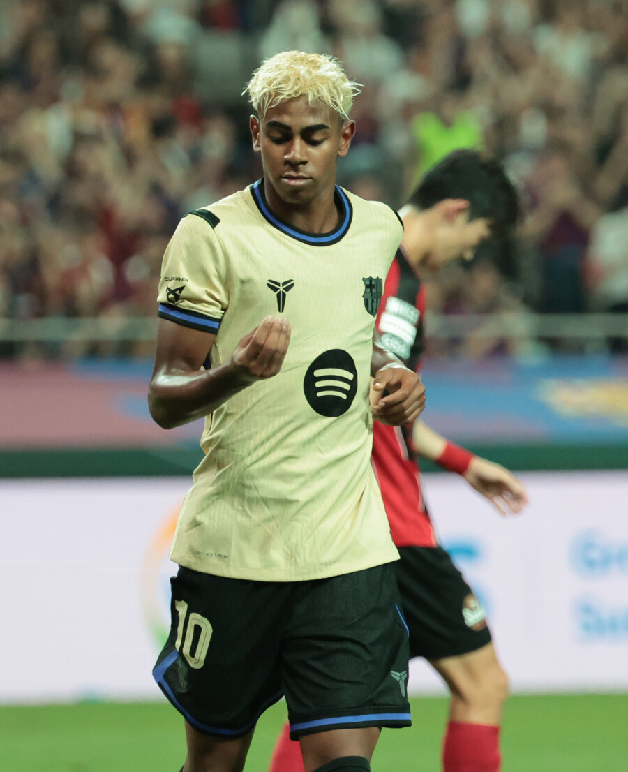 ▲ 31일 오후 서울월드컵경기장에서 FC서울과 FC바르셀로나의 친선경기가 열렸다. 라민 야말이 2골을 터뜨리며 이름값을 톡톡히 한 바르셀로나가 조영욱과 야잔의 골로 반격한 서울에 7-3으로 이겼다. ⓒ 연합뉴스