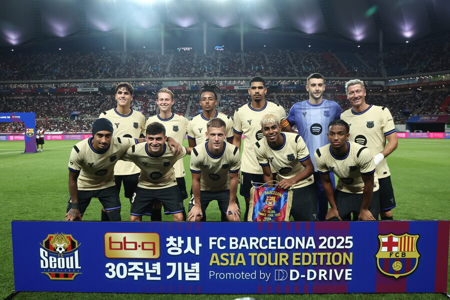 ▲ 31일 오후 서울월드컵경기장에서 FC서울과 FC바르셀로나의 친선경기가 열렸다. 라민 야말이 2골을 터뜨리며 이름값을 톡톡히 한 바르셀로나가 조영욱과 야잔의 골로 반격한 서울에 7-3으로 이겼다. ⓒ 연합뉴스