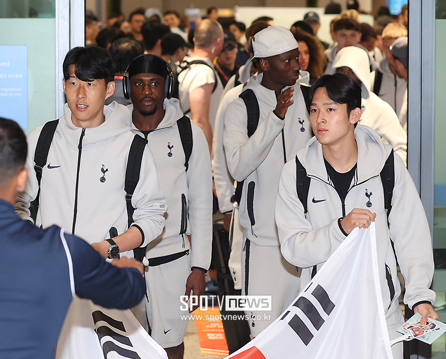▲ 토트넘 선수단 인천국제공항을 통해 입국 ⓒ곽혜미 기자