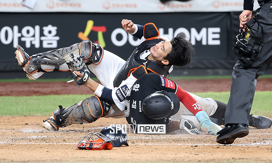 ▲ 최재훈 황재균 ⓒ곽혜미 기자