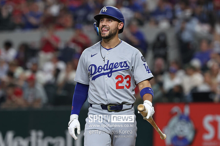 ▲ 올 시즌을 앞두고 1700만 달러에 다저스와 계약한 콘포토는 시즌 내내 실망스러운 성적을 남기고 있다